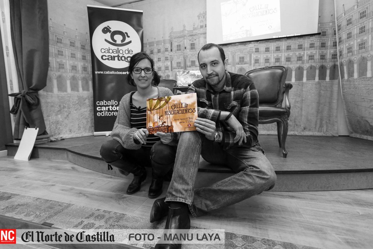 ManuLaya's tweet photo. Gran presentación en @SantosOchoaSal de 'Las aventuras del joven Saturnino Calleja, el rescatacuentos', de @Oscar_Revilla y @mariaipuntodraw https://t.co/YT7MOF6cmW