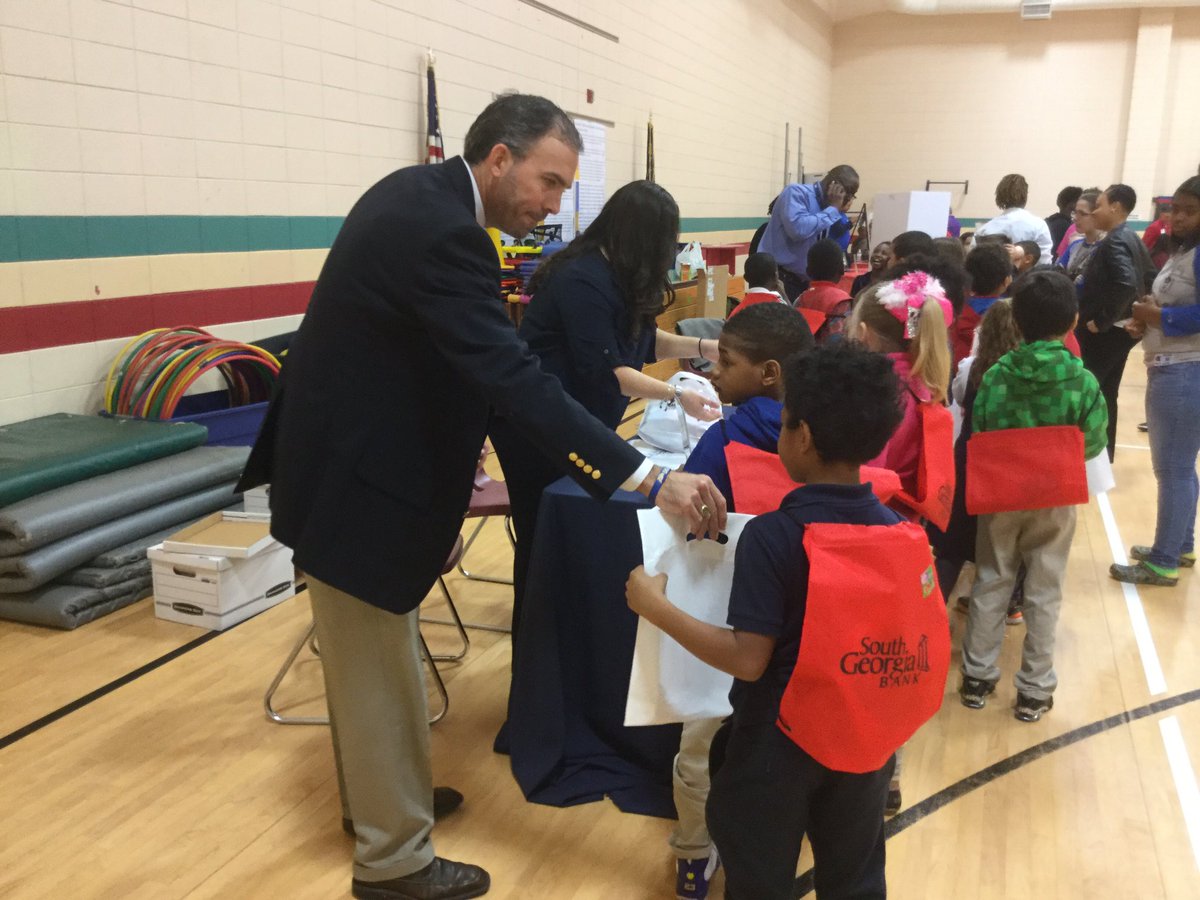 Jme_zorn's tweet photo. Career Day at JME was awesome! @JosephMartinLC @TJCounselor @Supt_LCSS https://t.co/evaIT0B2Gj