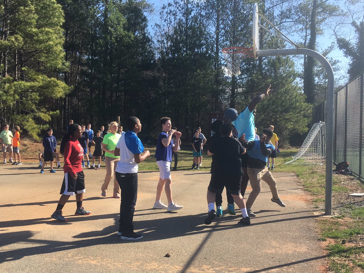 Coach_Steyn's tweet photo. Perfect day to celebrate #TheGreatReplay!  @American_Heart @webbbridge https://t.co/VrlyqmYwZC