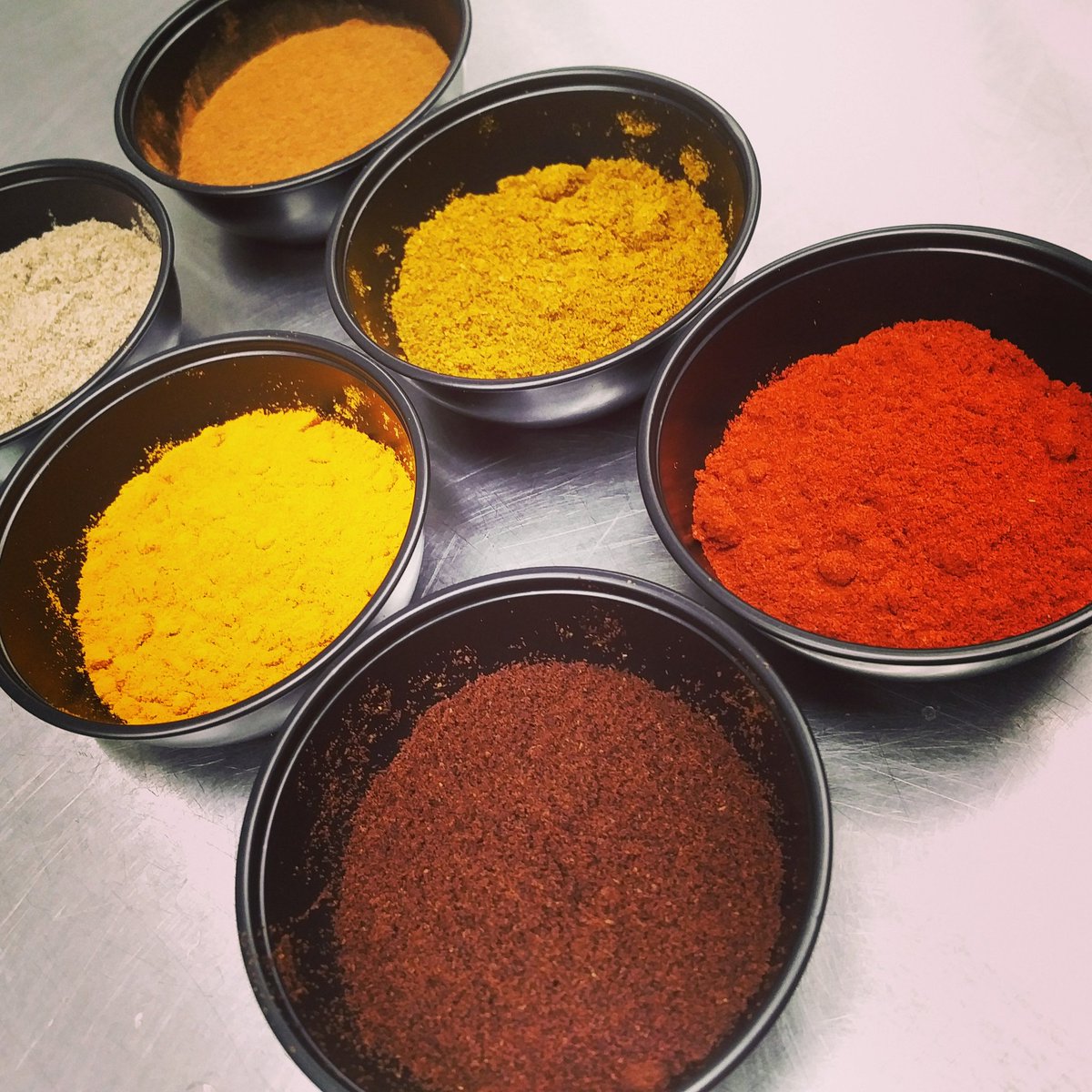 chutneystweets's tweet photo. Be adventurous step out of your box #getspiced #chutneys #holychut #yeg #yegfoodie #yegfood #foodie #qsr #fastcasual #spice #Indian https://t.co/nHYNkrCe4w