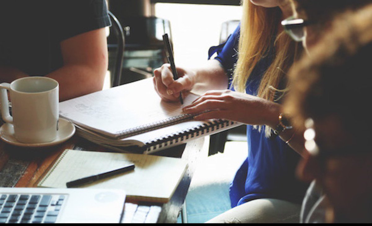 Leadership42day's tweet image. Take notes and learn to listen and always improve yourself #leadershipfortoday #listenlearn