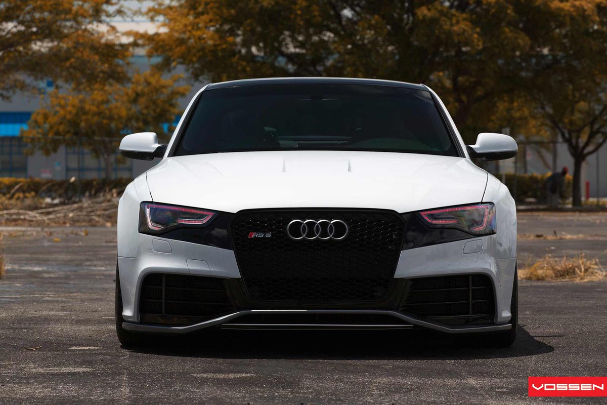 PosBadAudi's tweet photo. Angry Audi RS5 Coupé 💀 https://t.co/QbH6tXrVN2