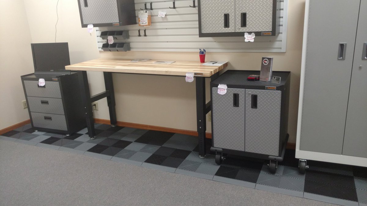Our Friends @ Man Cave Flooring stopped by and put down some Swisstrax flooring with our Gladiator Display.  Looks Great!
