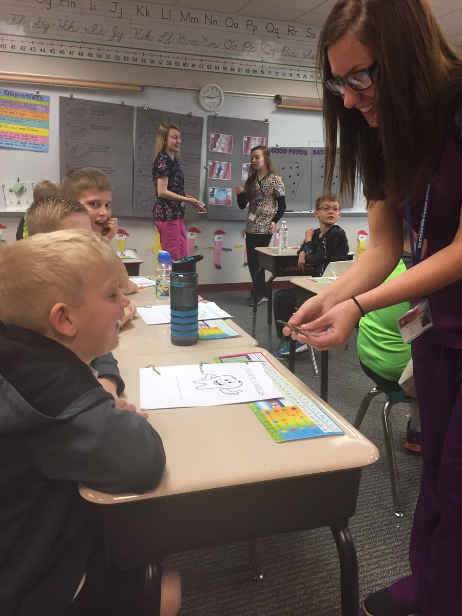 scareercenter's tweet photo. Our ECHS Dental students presenting proper dental care at one of their elementary schools, North Dearborn. https://t.co/kiTeBBAfwY