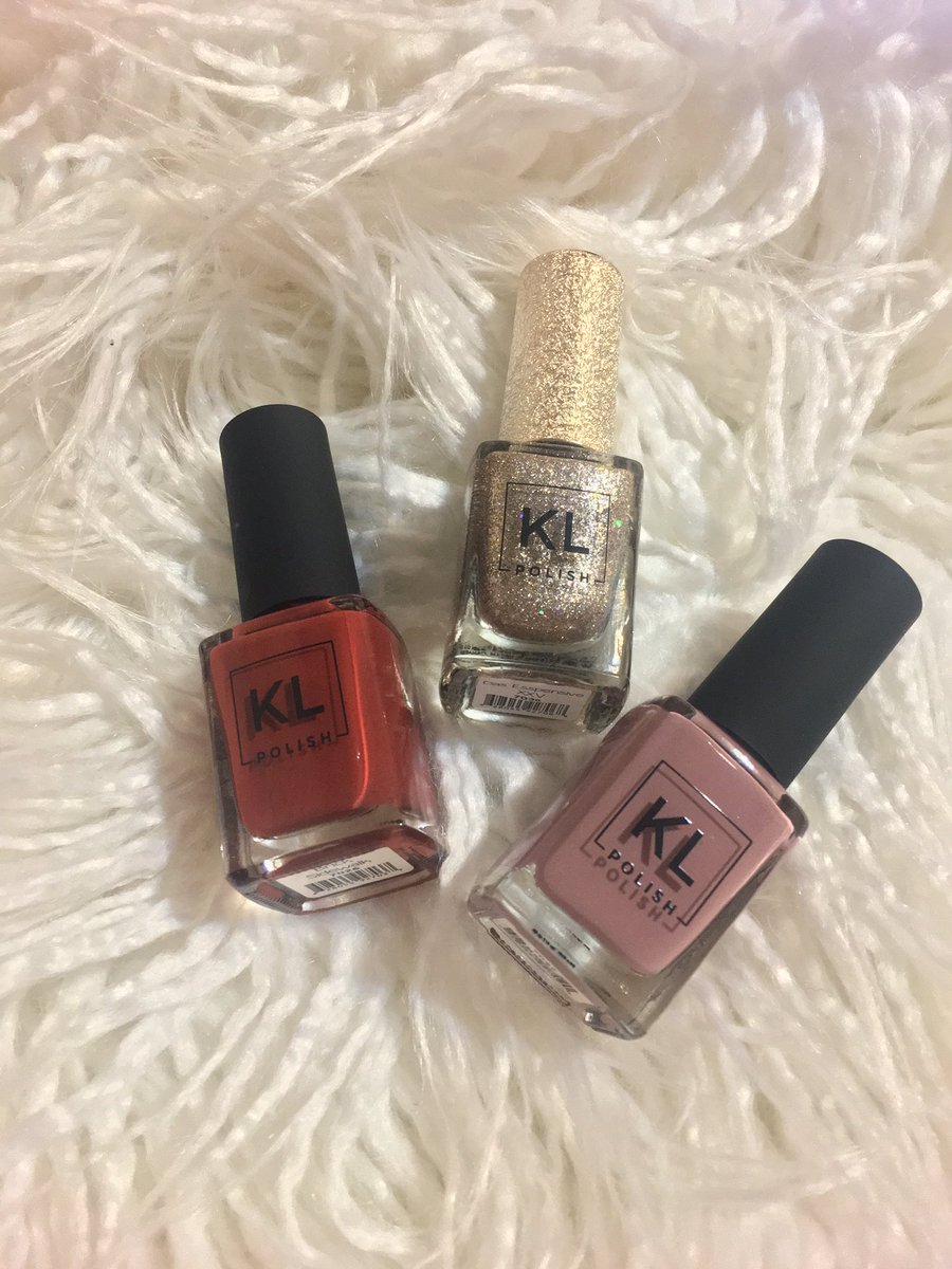 alii_lovee's tweet photo. Looky what finally came in the mail. 👀👀 @KathleenLights1 #klpolish #dasesspensive #bricksidewalk #zoey. In love with the formula 😍😍 https://t.co/g6bGDI3vXa