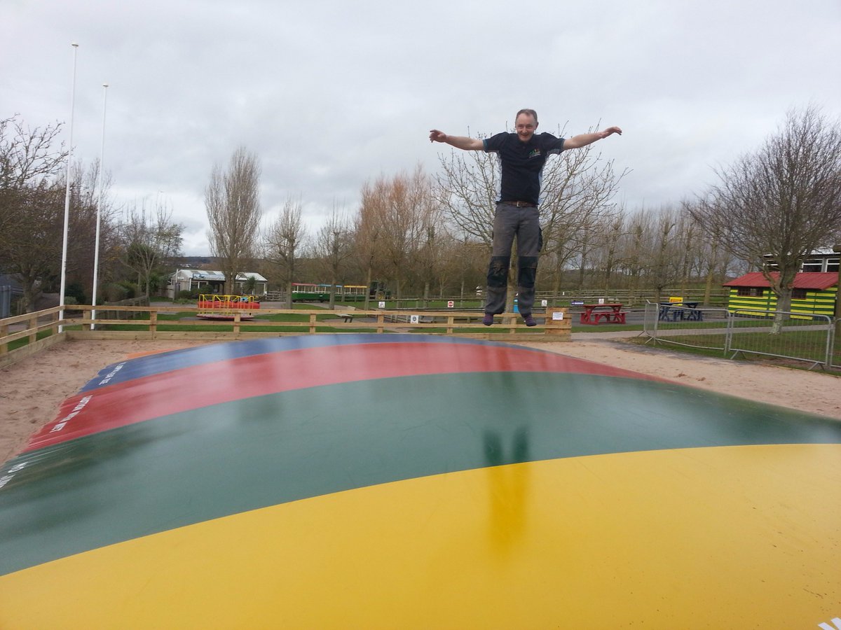 AirBouncers's tweet photo. Testing the Air Bouncer, it's working cos I'm having fun !!! https://t.co/n2UXn2uzXe
