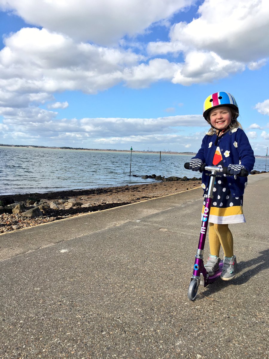 TeamJenxy's tweet photo. Seafront family scoot with the birthday girl's long wished for 2 wheeled scooter @microscooters https://t.co/D59rr4nWAF