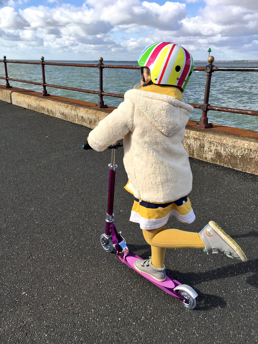 TeamJenxy's tweet photo. Seafront family scoot with the birthday girl's long wished for 2 wheeled scooter @microscooters https://t.co/D59rr4nWAF
