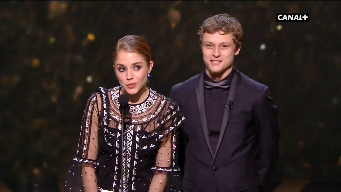 CineStarsNews's tweet photo. #César2017 #RodParadot et #AliceIsaaz pour remettre le Cesar du milleur espoir masculin @RodParadot @AliceIsaaz https://t.co/6o3ZNOSTvh