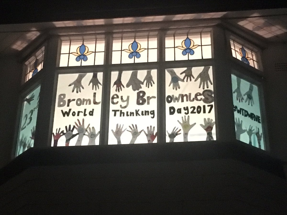 23rdBB's tweet photo. Celebrating World Thinking Day with @windowwander in Bromley #WTDWave #WTD2017 #windowwanderland @Girlguiding @wagggs_world @Guiding_LaSER https://t.co/8qJE58VZWw