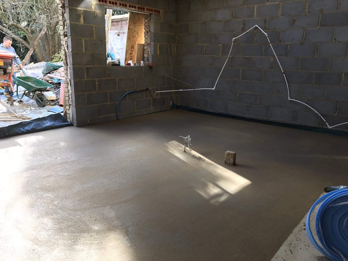 PlastererMark's tweet image. Fridays floor screed installation with the awesome guys @skyroofsco .