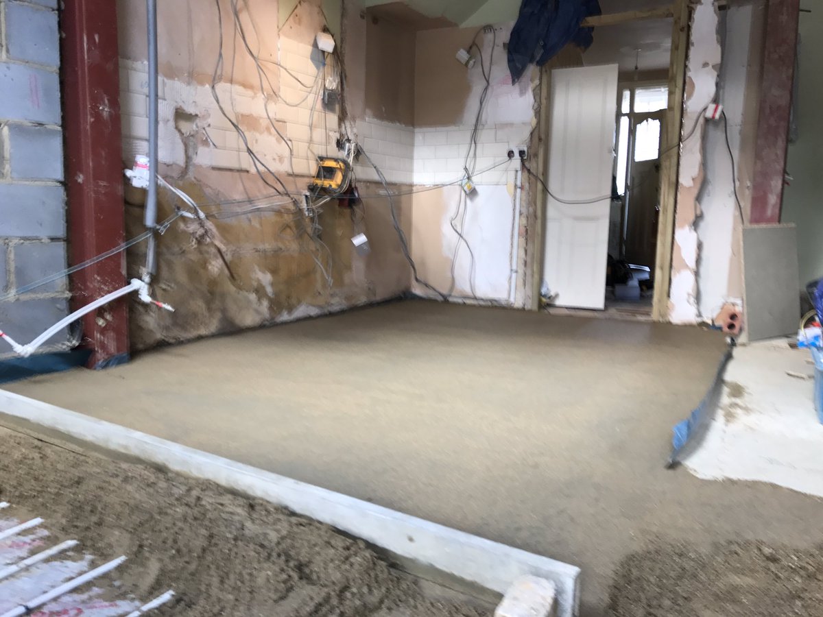 PlastererMark's tweet image. Fridays floor screed installation with the awesome guys @skyroofsco .