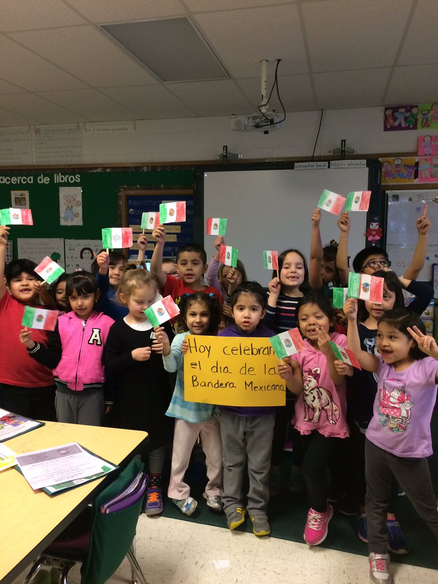 #d75learns  twi celebrando el dia de la bandera de Mexico