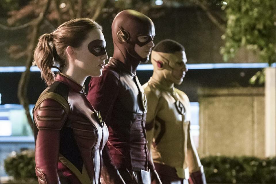 aveiestweets's tweet photo. Stills for "Attack on Central City" episode of #TheFlash https://t.co/uqk2u70Fcq