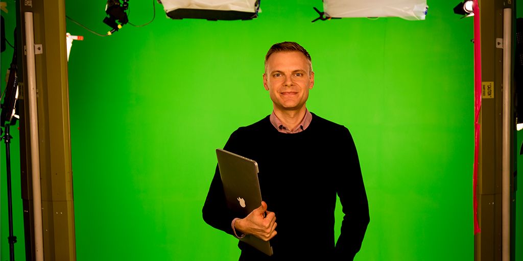 LovesData's tweet photo. Digital marketing expert @benjaminmangold preview video upcoming free conversion tracking workshop https://t.co/DAg8wfwO94  #lovesdatalive https://t.co/KPfSS3mnW8