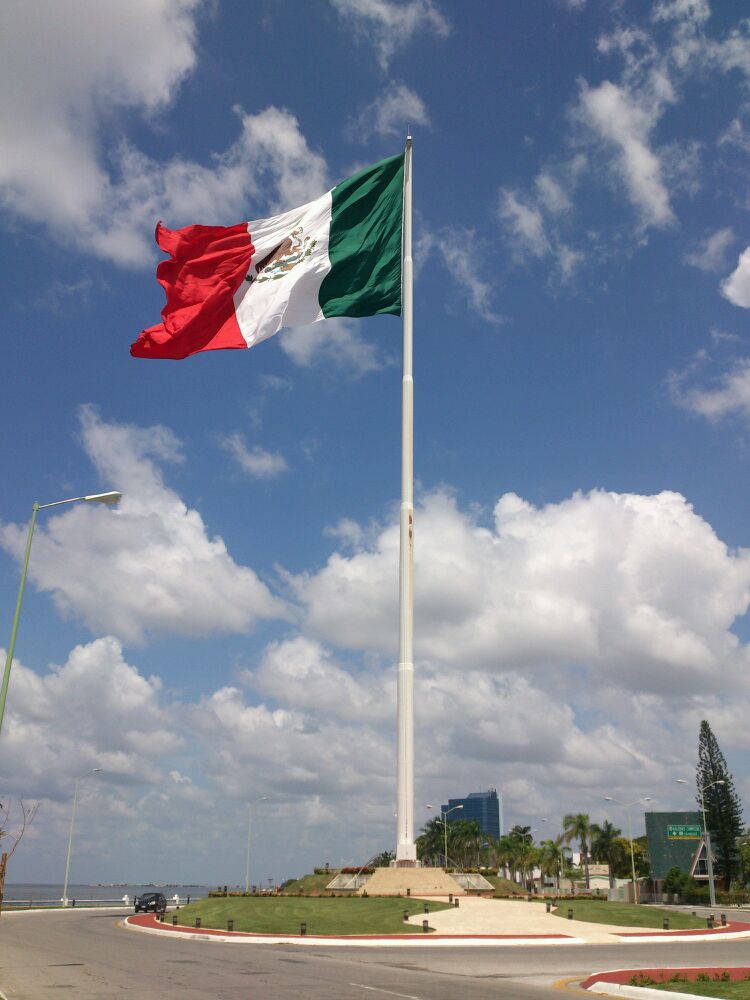 BerthaParedesM's tweet photo. Desde cualquier ubicación, nuestro símbolo patrio nos identifica como Mexicanos y refrenda nuestra independencia #DiaDeLaBandera #24feb2017 https://t.co/cNJMvcNGva