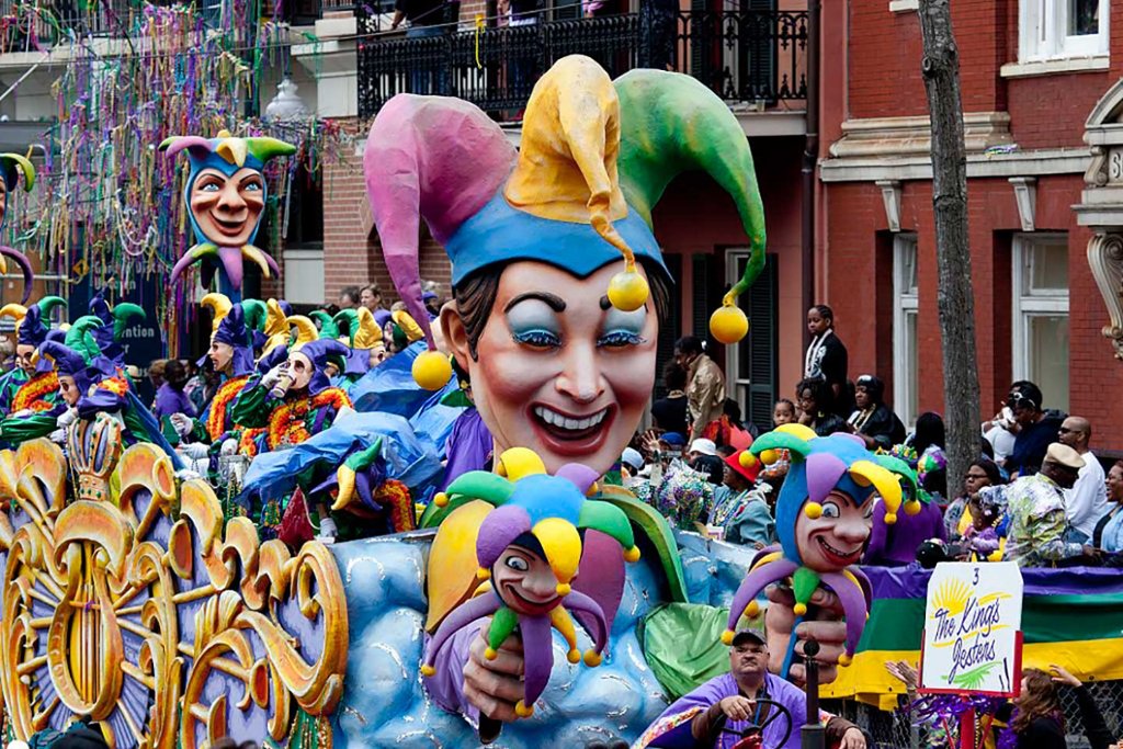Zero2SixtyBSM's tweet photo. Have a great weekend! #MardiGras #FridayFeeling https://t.co/wlXpB7L6Do