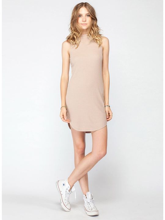 shoprefine's tweet photo. Enjoy the winter heat in our GENTLE FAWN Aberdeen Dress! https://t.co/OkmpDUAOx4
