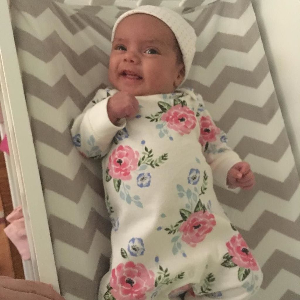 NapaValaree's tweet photo. #cutie #newbaby #newoutfit #smile #love #floral #RaeLee https://t.co/HpKPIHwK0k
