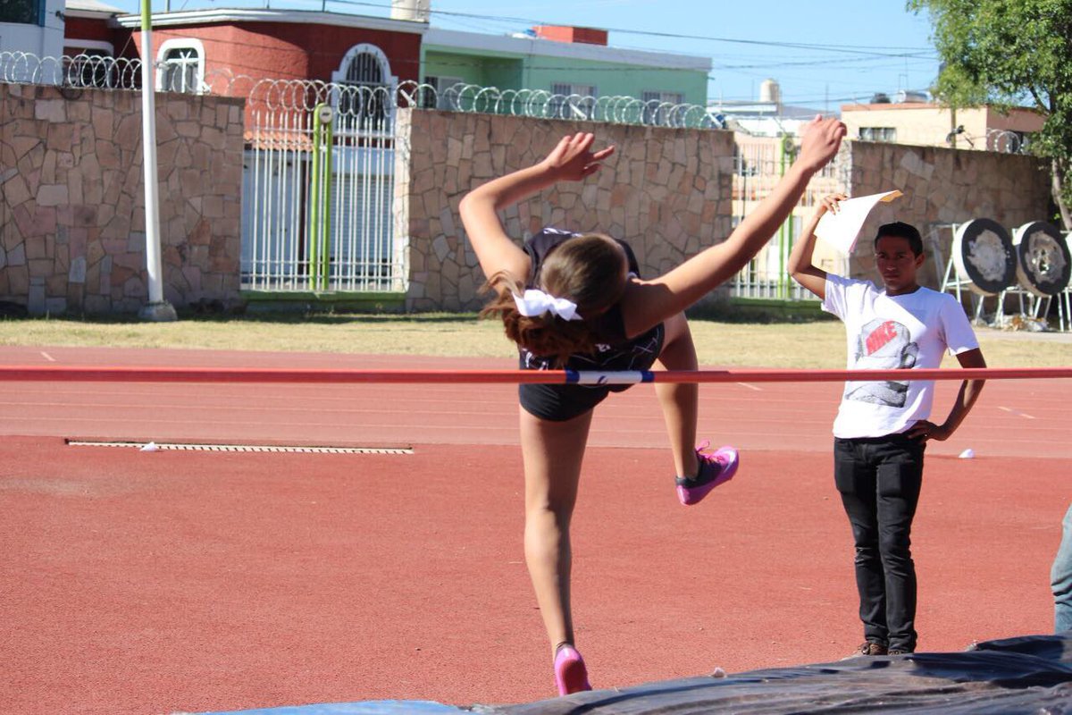 IEDOficial's tweet photo. Termina el 1er día de competencia de la eliminatoria estatal de #Atletismo el día de mañana se reanudan las actividades en punto de las 8 am https://t.co/PXXdDRvz93