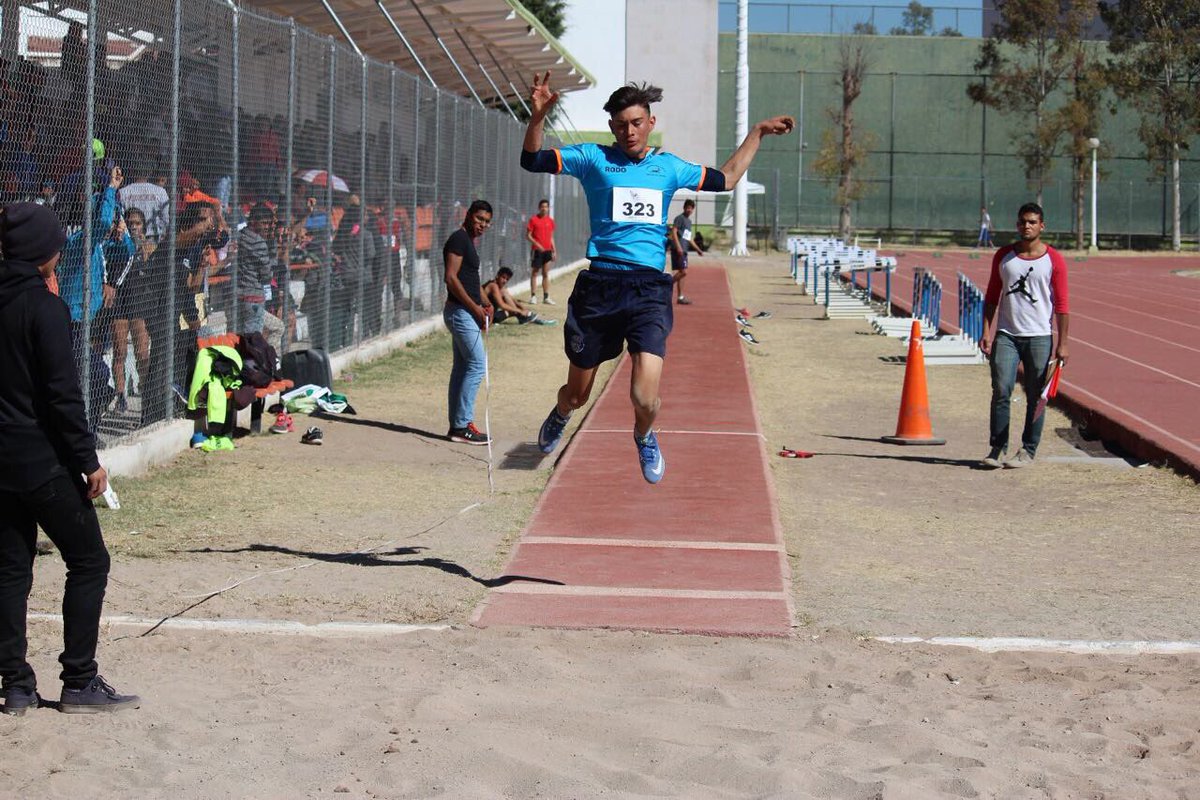 IEDOficial's tweet photo. Termina el 1er día de competencia de la eliminatoria estatal de #Atletismo el día de mañana se reanudan las actividades en punto de las 8 am https://t.co/PXXdDRvz93