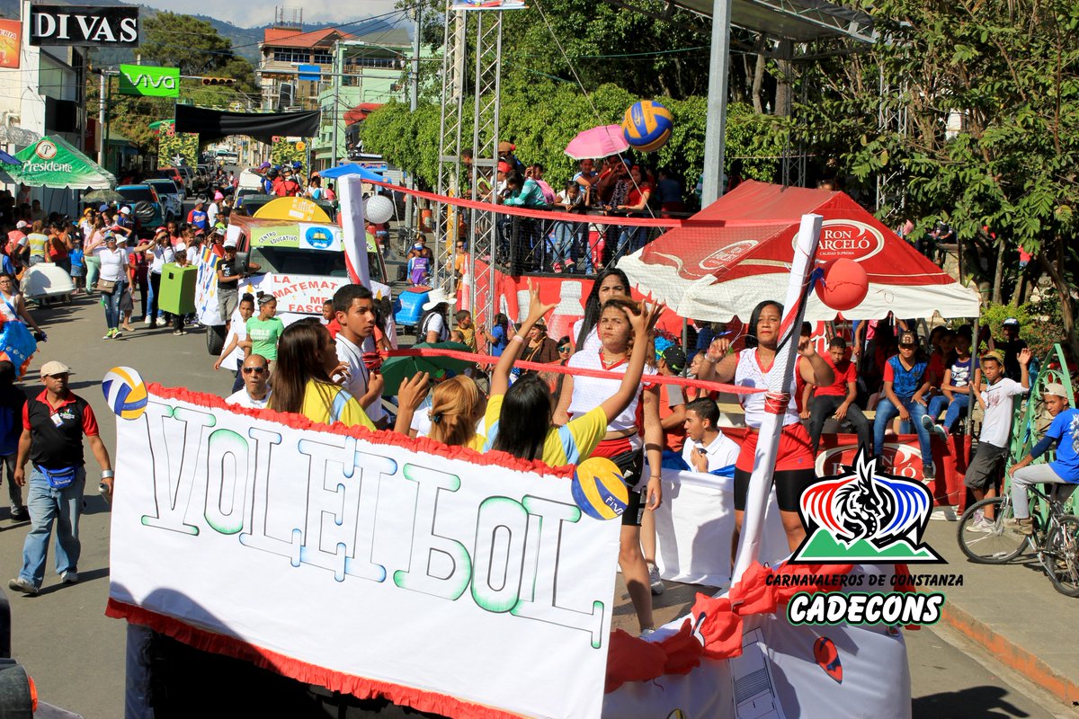 cadeconsrd's tweet photo. #CarnavalInfantil mas de 14 carrozas, organizado por #Cadecons y #Distrito06_02 estudiantes expusieron su creatividad #CarnavalConstanza https://t.co/sUOk685LEp