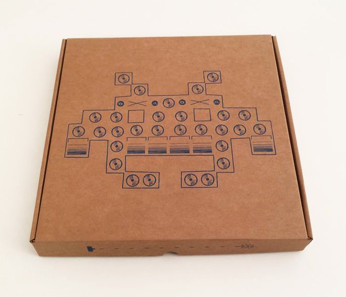 JarringEffects's tweet photo. DUB BOX Mtd edition silkscreen print 3 12" + 3 Cds #DubInvaders @Bandcamp https://t.co/yezUlpnAbJ @JarringEffects @hightone @shantidiscomix https://t.co/ItHO3UpGxj