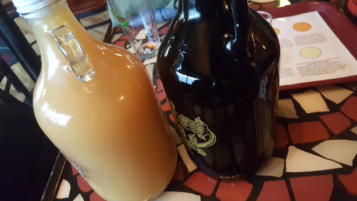 GrowSomeHops's tweet photo. Growler of @TightHeadBrew #PitcherOfNectar on the left. #yum https://t.co/It2sSbCMvT