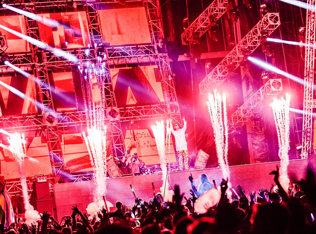 djsnake's tweet photo. All I can say is South Africa loves me &amp; I love em right back... 🇿🇦✨ https://t.co/Ay0Dpb7hNp
