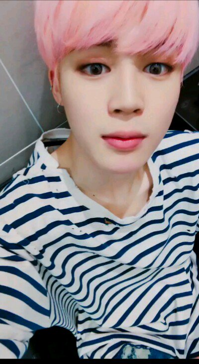 Naah_monteiro_1's tweet photo. Parece aquelas bonequinha de porcelana
Será se tem pra vender em tamanho real
#euquerouma #JIMIN https://t.co/yJpGcvUZW4