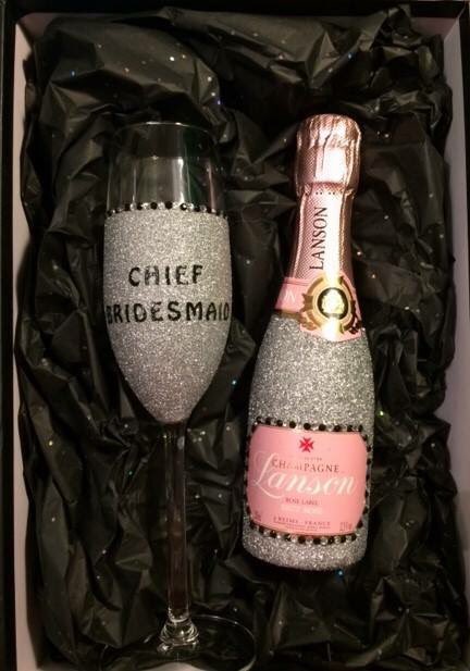 Bridesmaids Lanson Gift Set #Bridesmaids #bridesmaidgift #bridalparty #wedding #weddingday #weddinghour #Lanson #champagne #specialgift