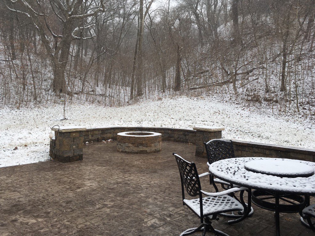 iferbin's tweet photo. Snowing in Forest City all afternoon. @NevilleKMBC https://t.co/M08trfrg08