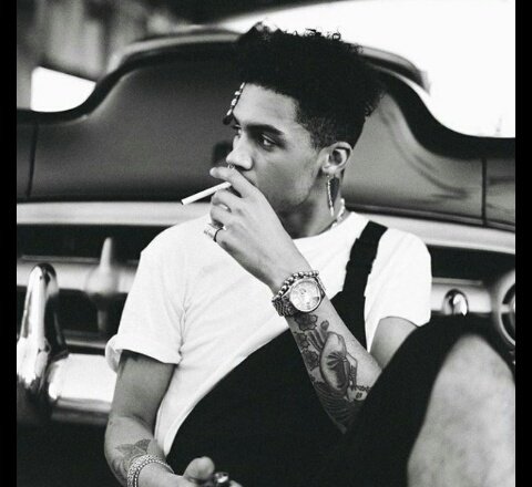 Baby I'm pro at letting go, I love it when they come and go.