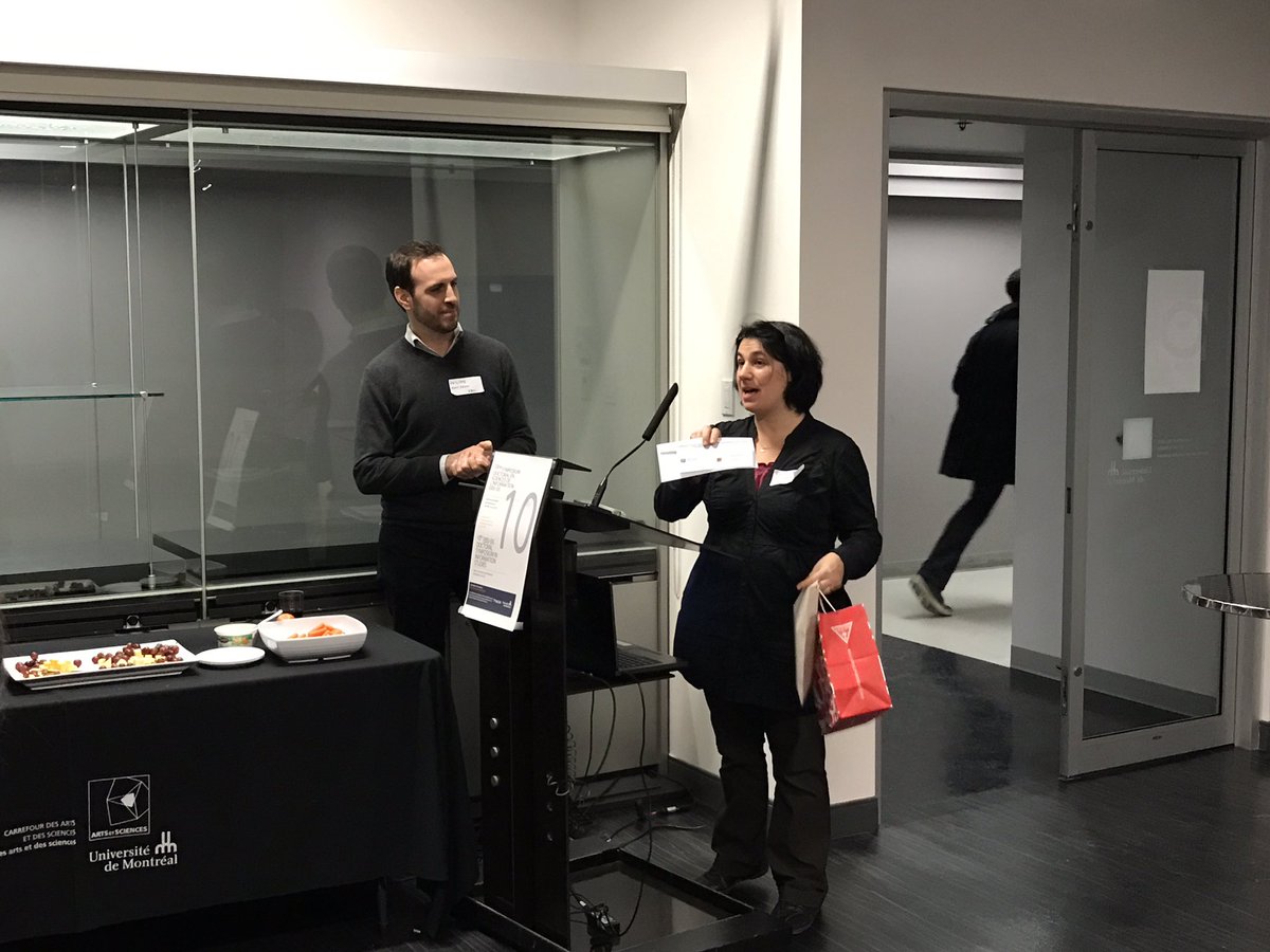 SympoEbsiSis's tweet image. Félicitations à @ElsaDrevon qui reçoit le prix de la meilleure présentation remis par la @SLAsec !