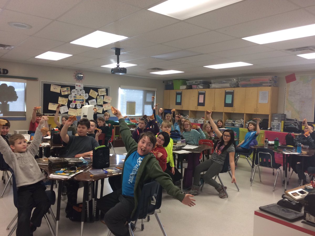 MHCBT4S's tweet photo. Big thank you to Burger Baron, Mountain Steak and Pizza and the Roadhouse for the pizza! #PinkShirtDayContestWinners @ngpspbs https://t.co/pDYbxgOZq0