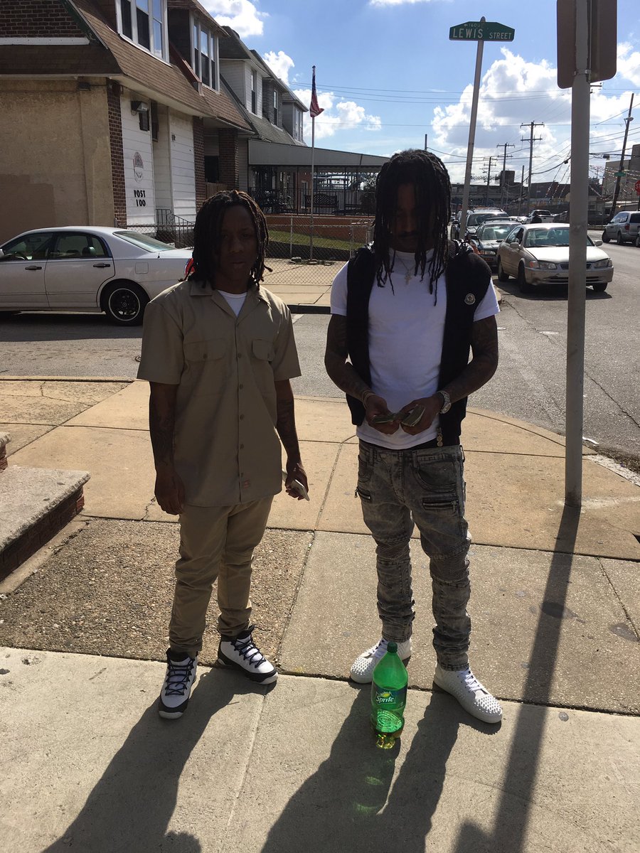 DopeBoyMalik's tweet photo. If I got my head down my brother got his up #COUNTUPP https://t.co/Dj4ij7ga1h