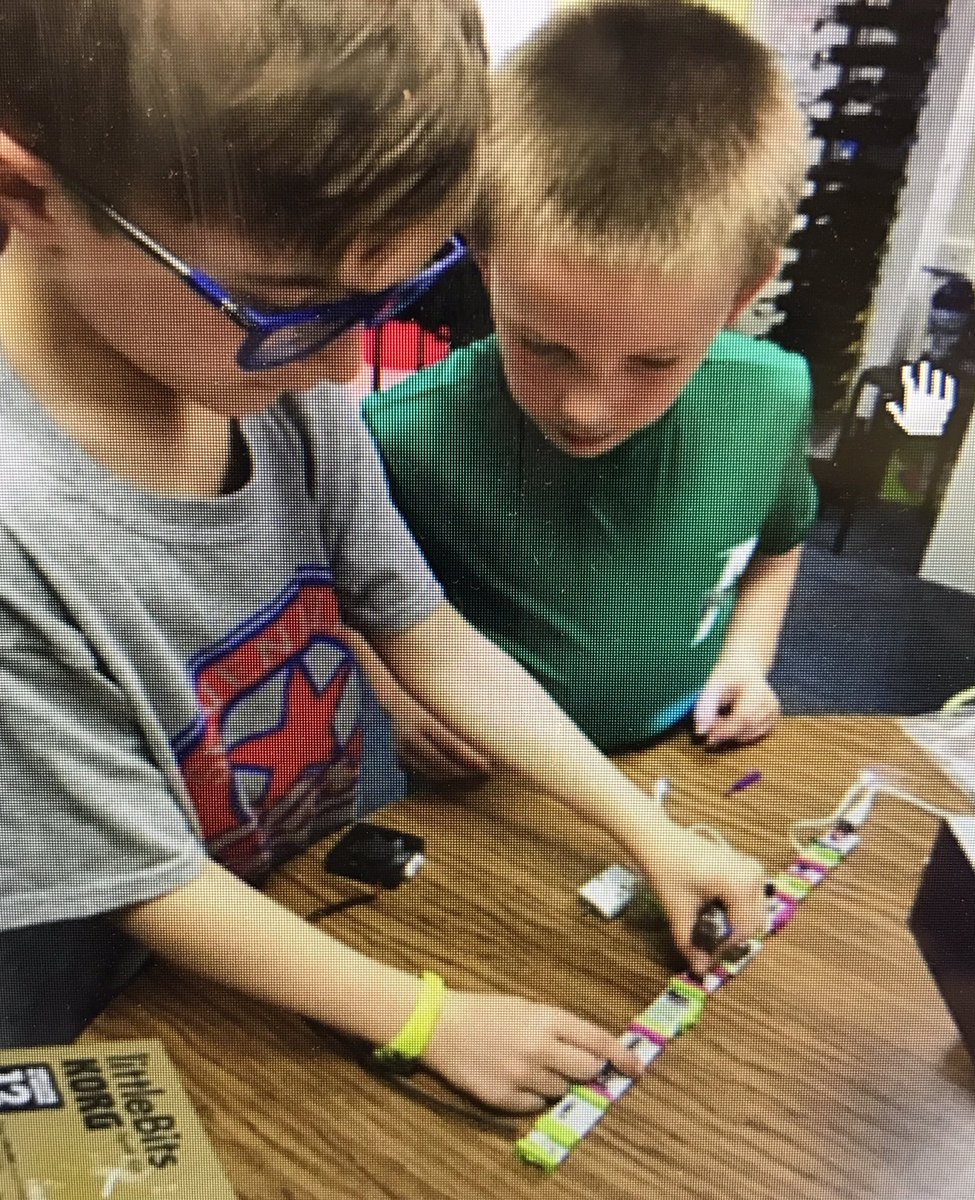 Fun day at Tech Club reviewing and learning new coding and circuit basics! #7HillsTECH <a href="/7HillsNISD/">7Hills Elementary</a> <a href="/kmitchell022/">Kelly Mitchell</a> <a href="/marisatindel/">Marisa Tindel</a>