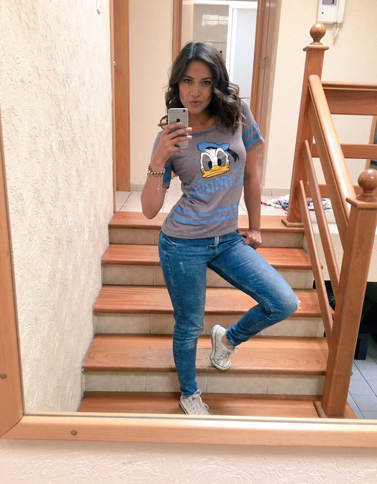 marycarmenlara_'s tweet photo. Ya es fin de semana, y para andar al 💯 mi playera de @AmericanLevel ? Quiero todaaas! 😬😱 https://t.co/hs350Uaym5