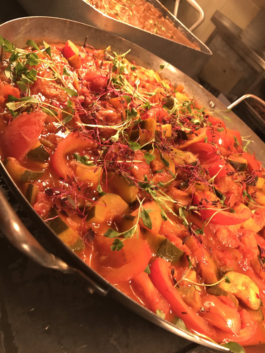 ian_wright1's tweet photo. @EBCollegeLife 150 anniversary curry night! @HASH_1988 @RachaelClarke19 @stubrowner8 @HolroydHowe  @rharte31 @smowenHH @DamianBlake4 https://t.co/pEtgxK6m8H