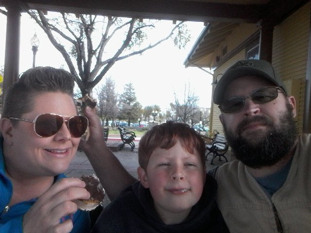 chasherboy's tweet image. Eating an its it