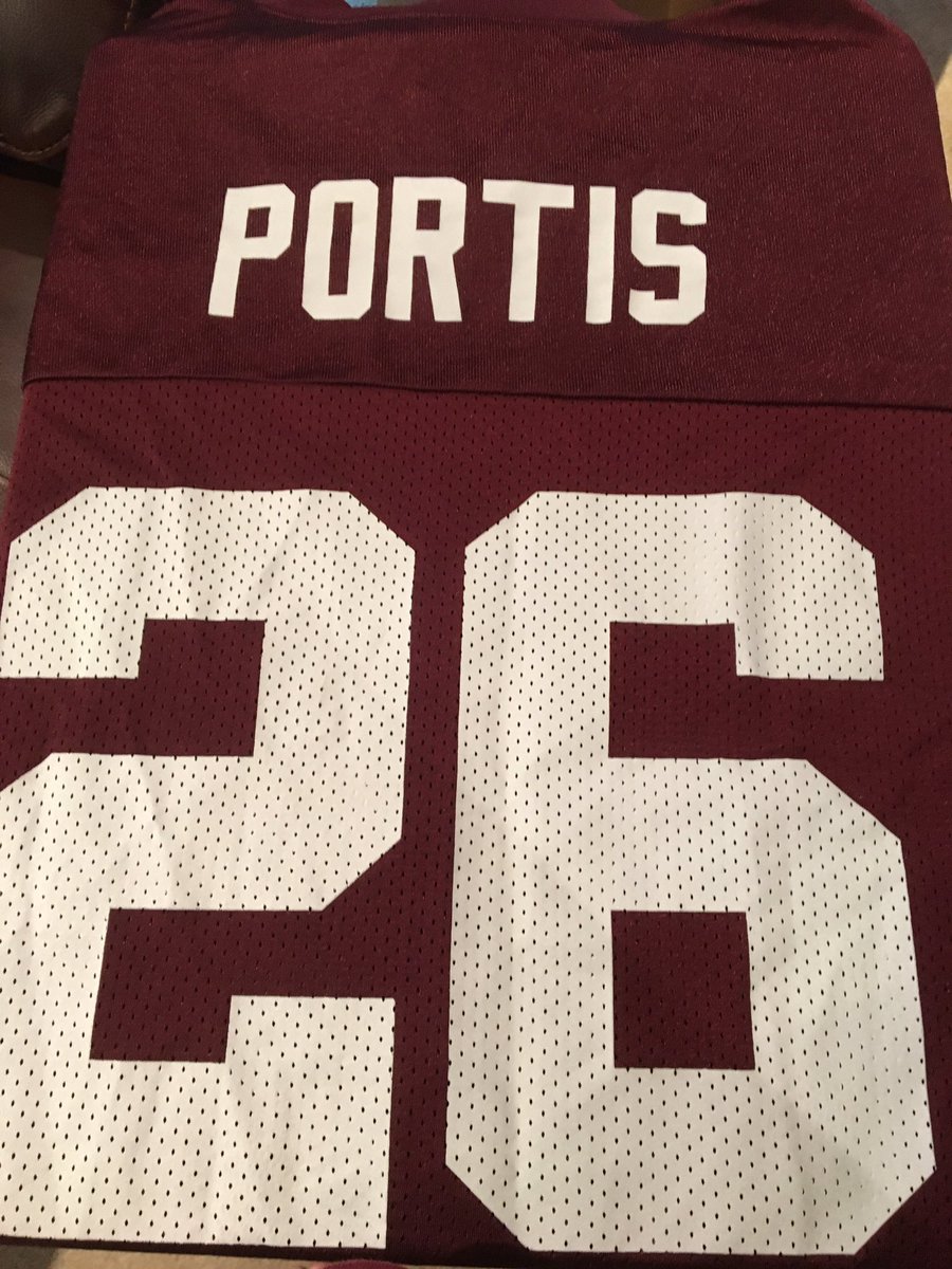 HansonCarson2's tweet photo. I got my favorite HB's jersey of all time! https://t.co/dJq9amsFfE