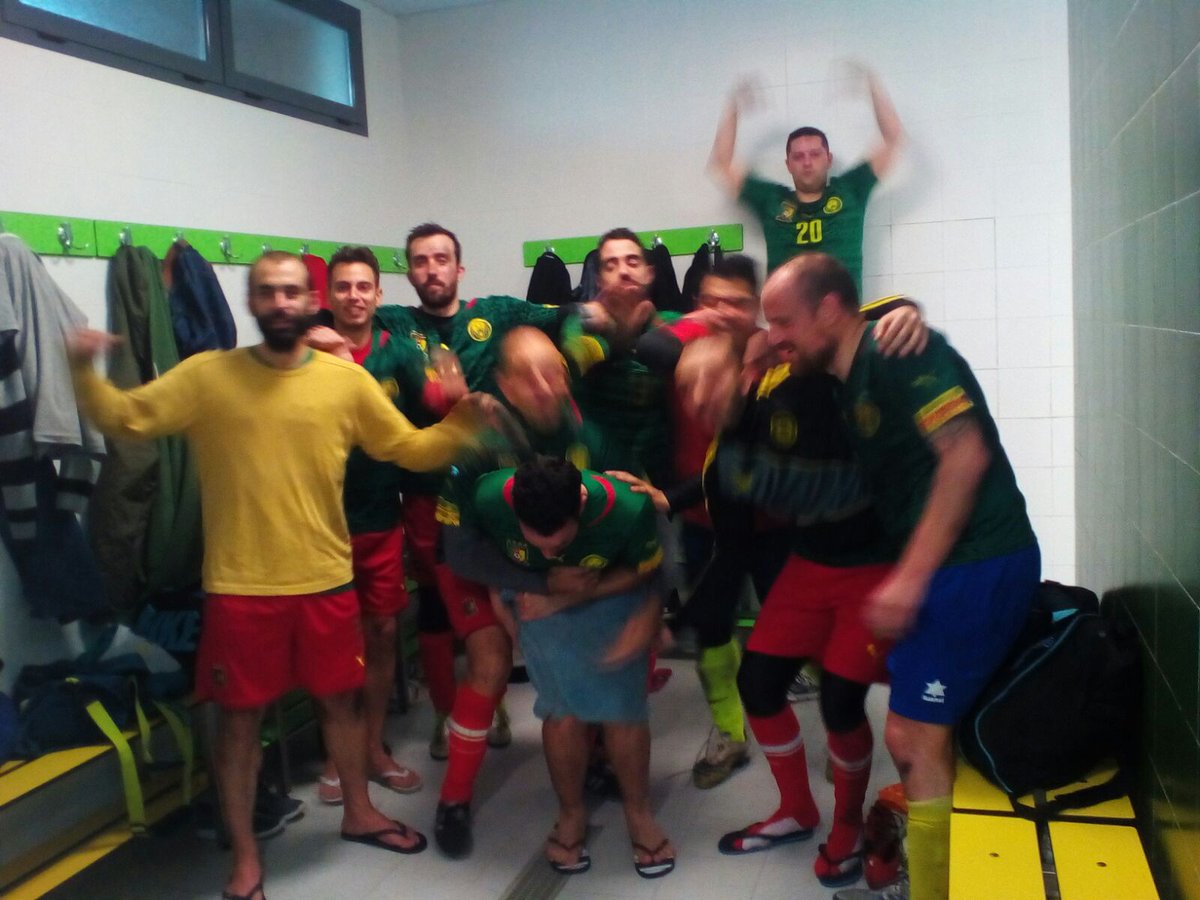 MICASS_CF's tweet photo. Final: @MICASS_CF 2 - 3 HOT SECRET
Goles: 1 @anfler83 1 @RCR_84 
NOS HAN HECHO UN MICASS 👎 https://t.co/65dpvebGZ1