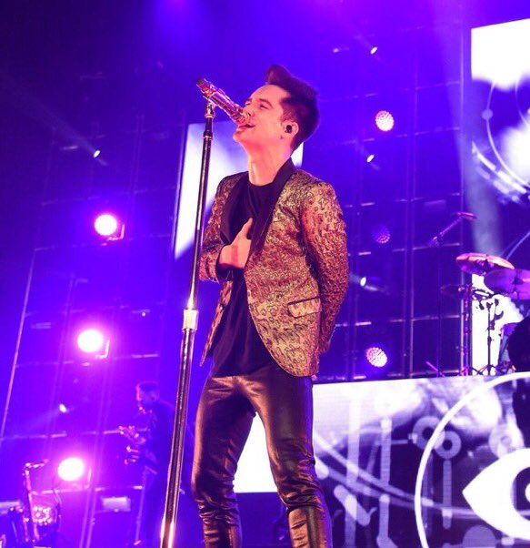 justqrande's tweet image. HE'S SO BEAUTIFUL HE'S SO BEAUTIFUL HE'S SO BEAUTIFUL HE'S SO BEAUTIFUL HE'S SO BEAUTIFUL HE'S SO BEAUTIFUL HE'S SO