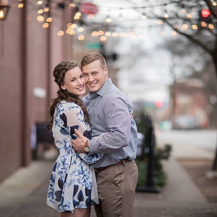 HousleyPhoto's tweet photo. Spring is finally here!! We kicked off engagement season in a big way this past weekend and can't wait to start sha… https://t.co/oKNxqiu802