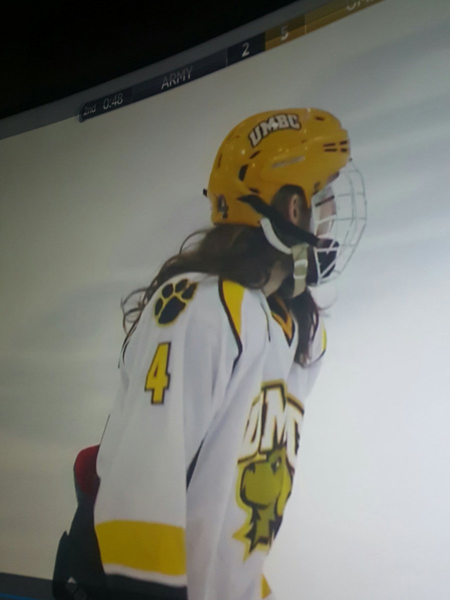 pantsvermillion's tweet photo. @UMBCIceHockey #Zeigler #FlowOnPoint #5-3UMBC #Roommates https://t.co/LjXu1ynrzJ