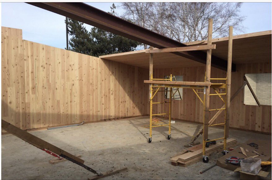 atelierjones's tweet photo. Steel beams set, roof panels should be in by now, not bad for two days work! #CLTrocks! #atelierjones @reThinkWood https://t.co/XMzzkwKaOL