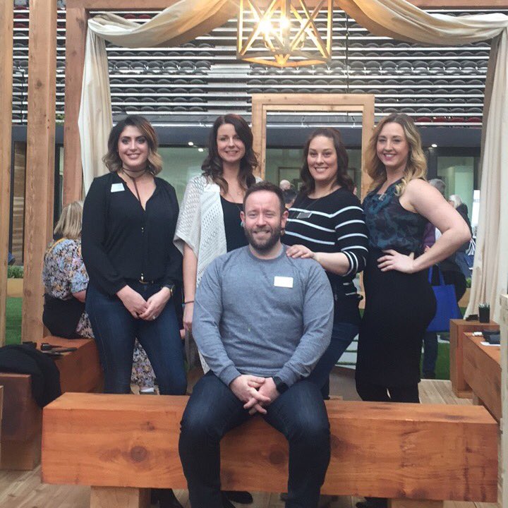 VanHomeShows's tweet image. Meet the faces behind #BCHGS17! A huge thank you to this wonderful team for making this weekend happen.