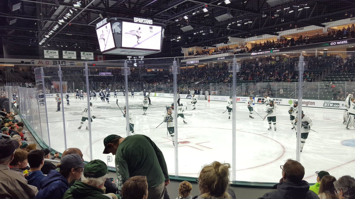 dabeachofdewitt's tweet photo. Not bad for a free ticket. https://t.co/Al4tcL9Dpv