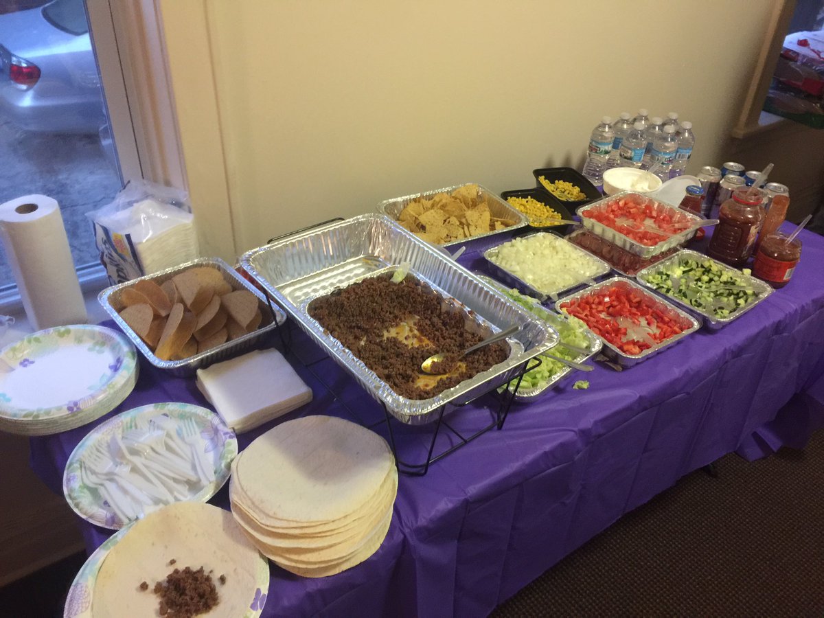 Prestedatter's tweet photo. Having a great time at Taco Night! #NACCChicago #NACCChicagoTacoFriday https://t.co/tC5nlVn8fj