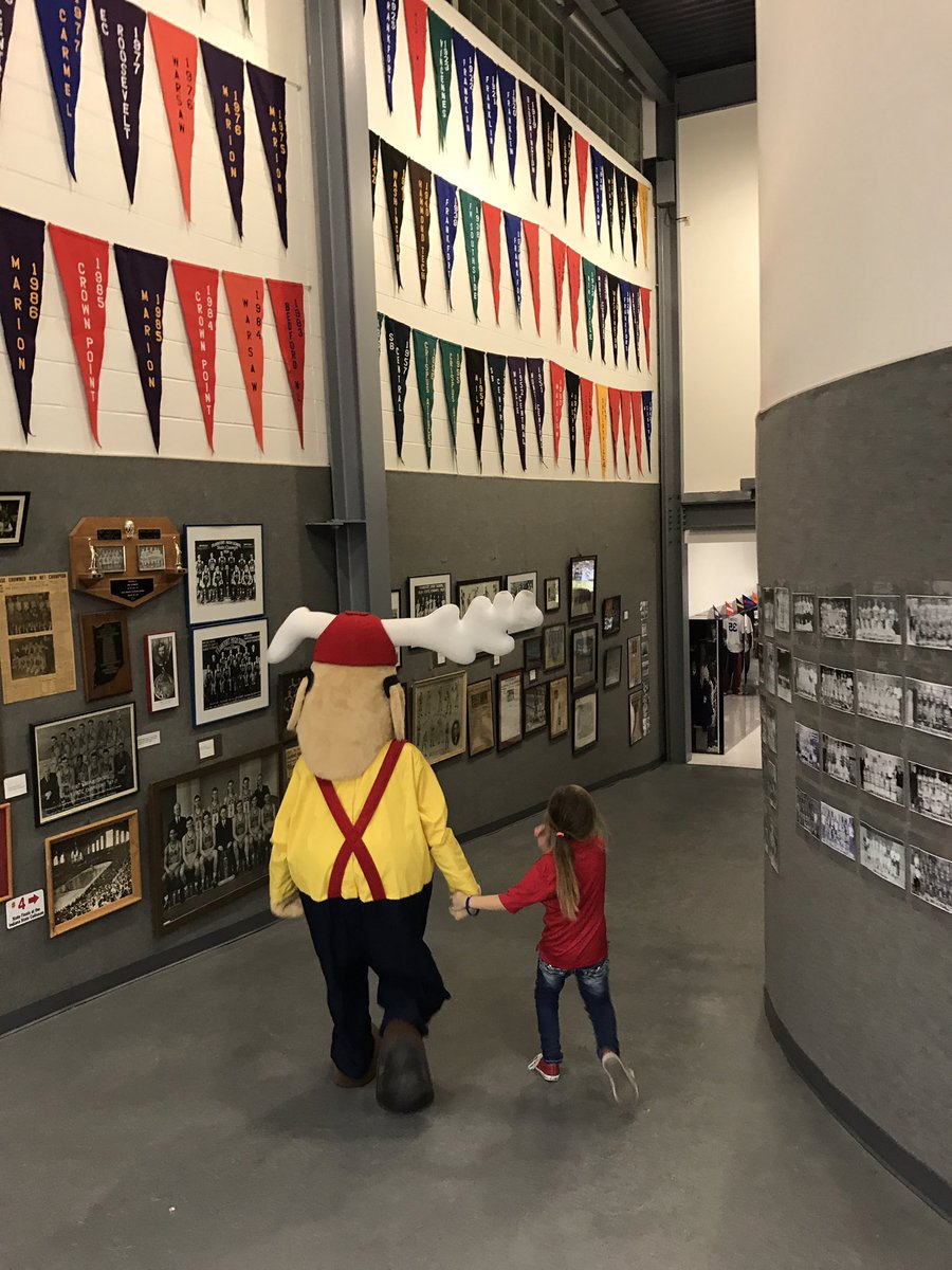 ElksBilly's tweet photo. A member of the Hoop Shoot Hall of Fame - Elroy the Elk - walking through history with his guide. What's his shoe size? #hoopshoot #hoopshoe https://t.co/g5HDnfC6tr
